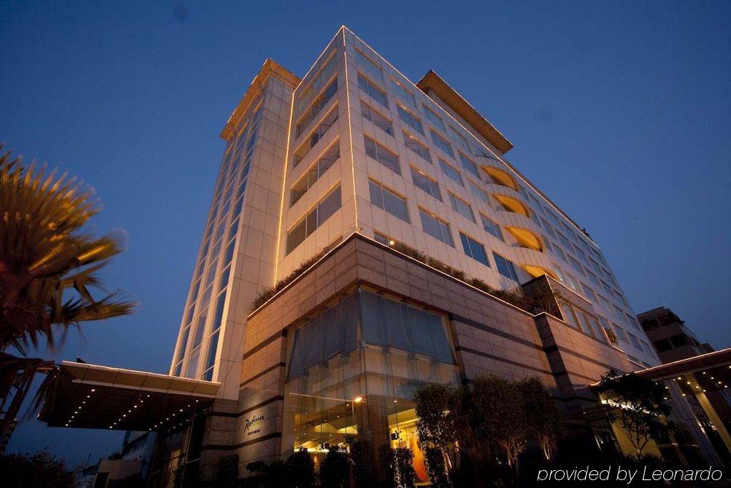 Radisson Blu Suites Gurgaon Exterior foto